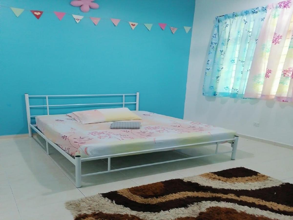 Bukit Baru Homestay Malacca ภายนอก รูปภาพ